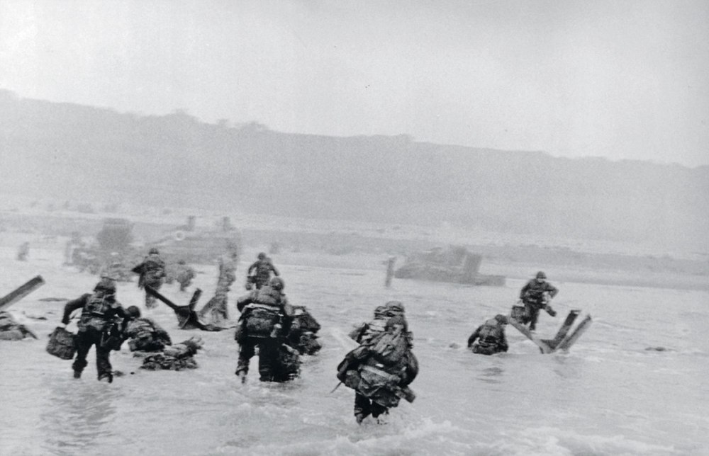 Robert Capa, D-Day landing